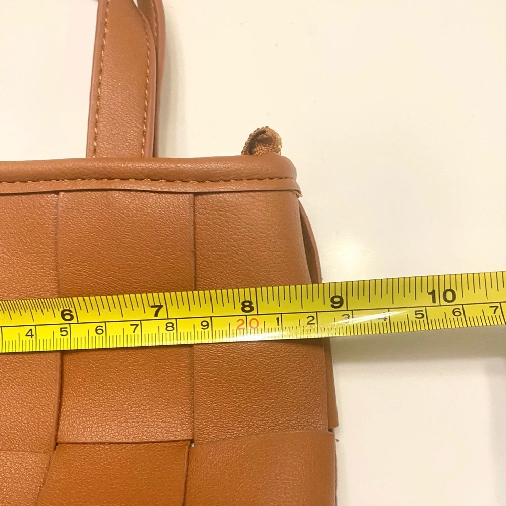 Urban Expressions Woven Brown Bag - Picture 8 of 9